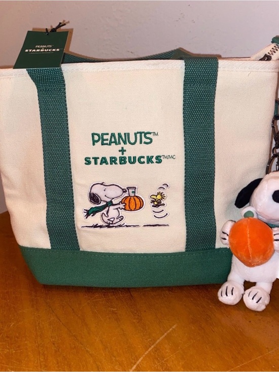 Starbucks Handbags - Starbucks Snoopy Green & Cream Canvas Tote and Bag Charm Keychain